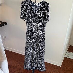 Elegant Black and White Patterned Dress